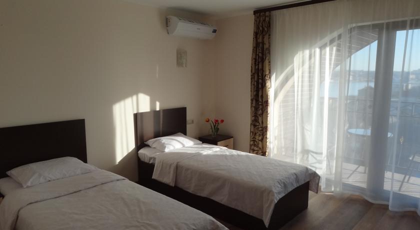 Мини-гостиница «Севастопольская ..., Двухместный номер Делюкс с 2 отдельными кроватями и видом на море