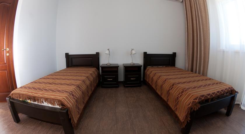 Гостиница «Эдельвейс», Стандартный двухместный номер с 2 отдельными кроватями