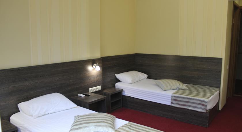 Туристический комплекс «Ялта Кру..., Двухместный номер эконом-класса с 1 кроватью или 2 отдельными кроватями