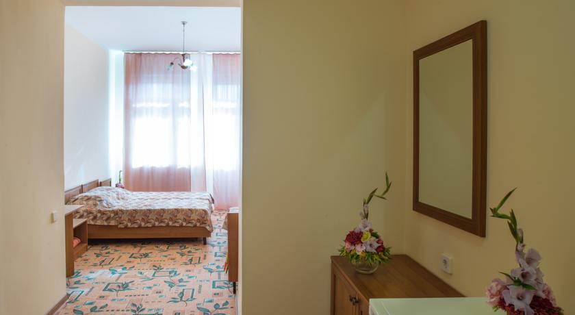 Отель «Корона», Стандартный двухместный номер с 1 кроватью или 2 отдельными кроватями