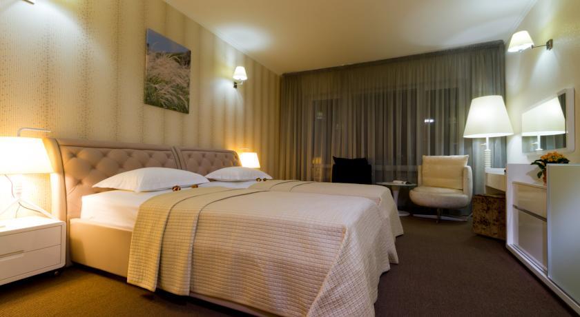 Отель «Европа», Стандартный двухместный номер с 2 отдельными кроватями