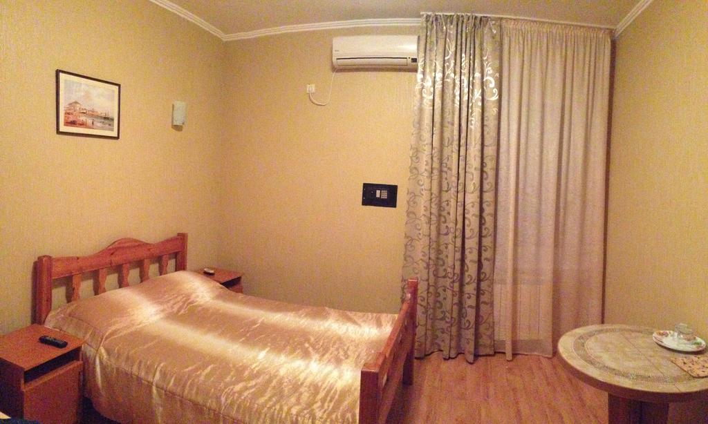 Отель «Алтын», Двухместный номер с 1 кроватью и балконом