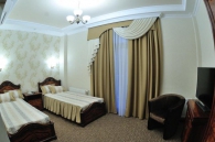 Отель Даяна, Двухместный номер с 2 отдельными кроватями и балконом
