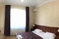 Отель Сергий, 
Двухместный номер с 2 отдельными кроватями и балконом
