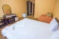 Отель Эмма, 
Двухместный номер с 1 двуспальной кроватью и дополнительной кроватью

