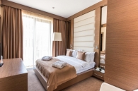 Отель Арфа Парк-Отель, 
Улучшенный номер с кроватью размера «queen-size» и боковым видом на море
