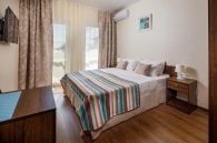 Мини-отель Роза, 
Двухместный номер с 1 кроватью или 2 отдельными кроватями и балконом
