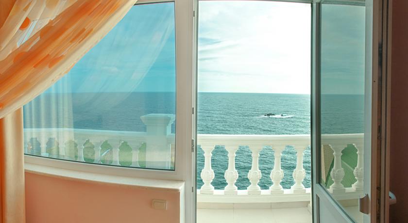 Отель «Афродита», Двухместный номер с 1 кроватью, балконом и видом на море