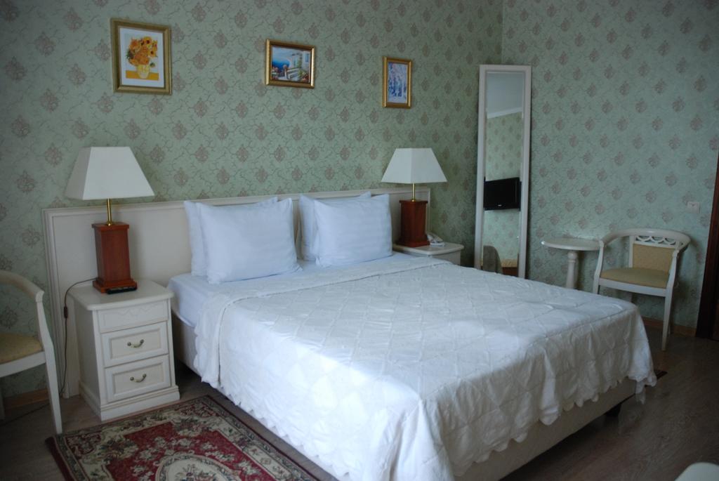 Мини-отель «Раффинад», Двухместный номер с 1 кроватью или 2 отдельными кроватями и cобственной внешней ванной комнатой