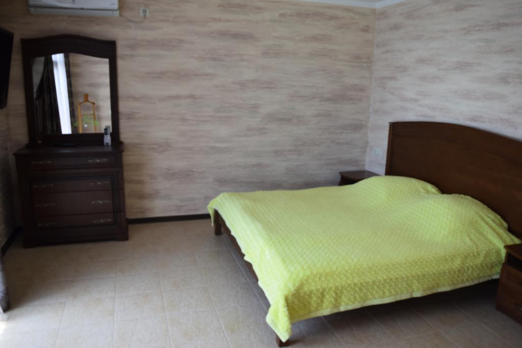 Мини-гостиница «Веранда», Двухместный номер Делюкс с 1 кроватью, балконом и видом на море
