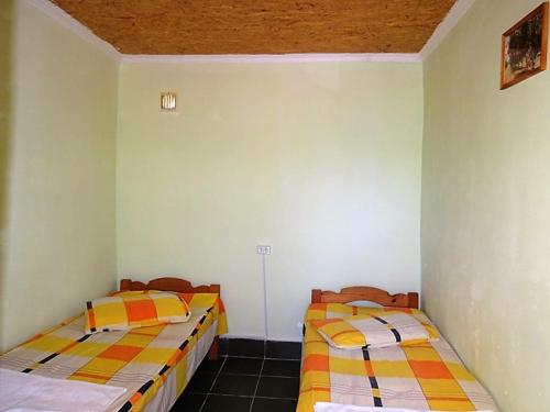 Гостевой дом «Гранат», 
Бюджетный двухместный номер с 2 отдельными кроватями
