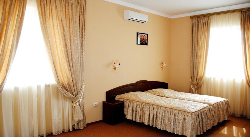 Вилла «Венеция», Стандартный двухместный номер с 1 кроватью или 2 отдельными кроватями и балконом